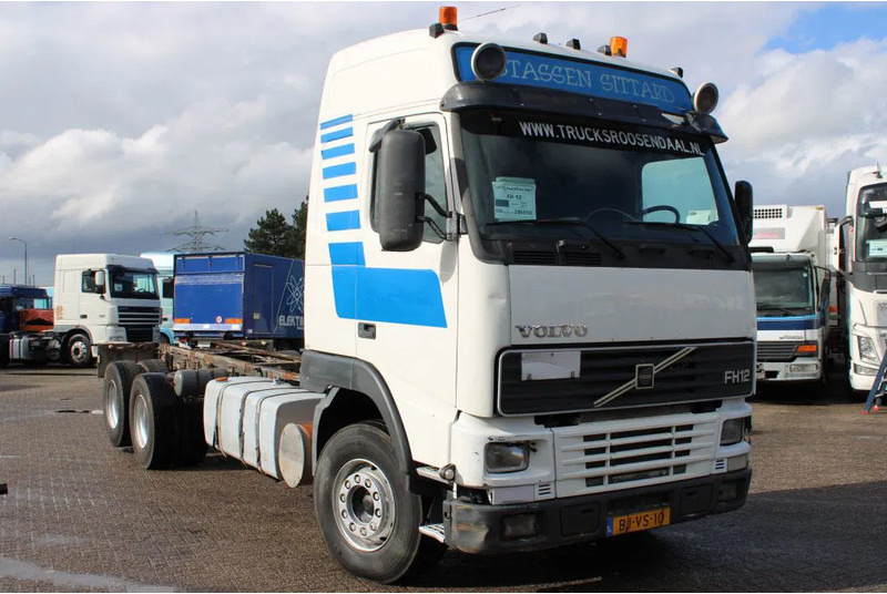Volvo FH 12.420 + Euro 2 + 6x2 + Manual - Tovornjak-šasija: slika 3 Volvo FH 12.420 + Euro 2 + 6x2 + Manual - Tovornjak-šasija: slika 3