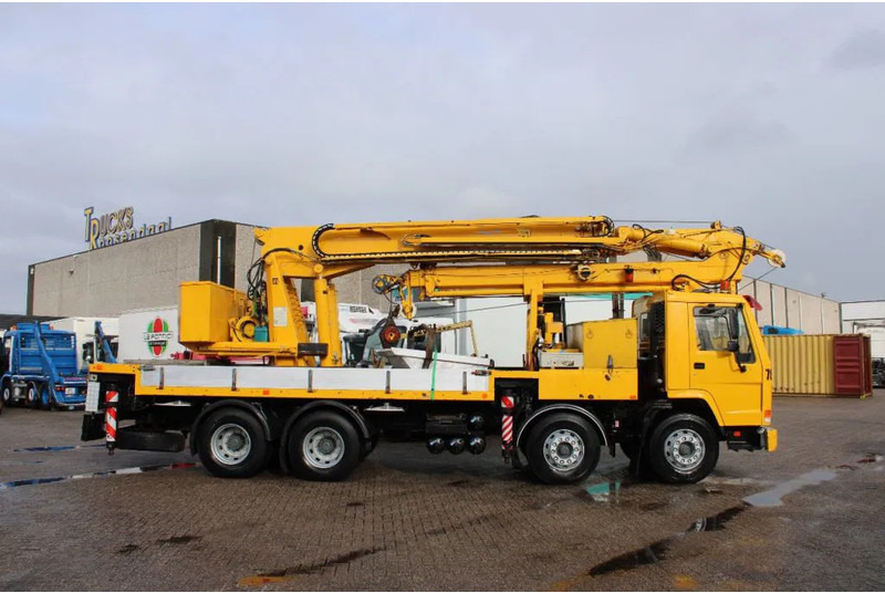 Volvo FL FL10 8X4 + GROMACH 34 mtr. + EURO 2 - Tovornjak z dvigalom: slika 5 Volvo FL FL10 8X4 + GROMACH 34 mtr. + EURO 2 - Tovornjak z dvigalom: slika 5