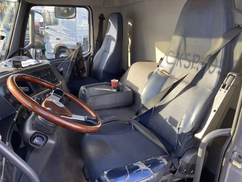Volvo FM 370 + Euro 5 + Palfinger Z-Q170 Crane + 30ton NCH lift + Container system + hoogsta - Tovornjak z dvigalom: slika 4 Volvo FM 370 + Euro 5 + Palfinger Z-Q170 Crane + 30ton NCH lift + Container system + hoogsta - Tovornjak z dvigalom: slika 4