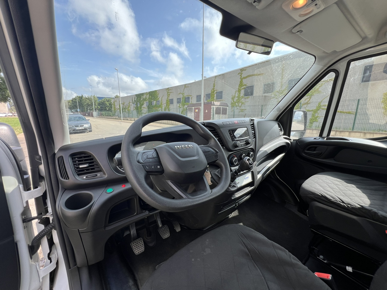 Iveco Daily + Oil&Steel Scorpion 1812 Smart Iveco Daily + Oil&Steel Scorpion 1812 Smart lizing Iveco Daily + Oil&Steel Scorpion 1812 Smart Iveco Daily + Oil&Steel Scorpion 1812 Smart: slika 9