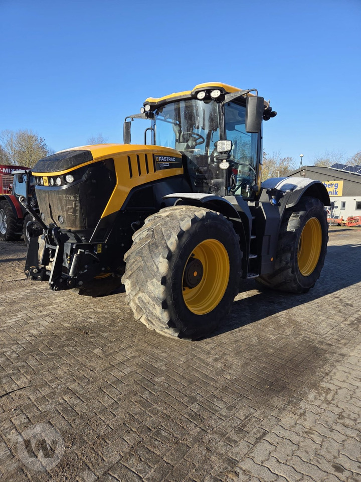JCB FasTrac 8330 - Traktor: slika 1 JCB FasTrac 8330 - Traktor: slika 1