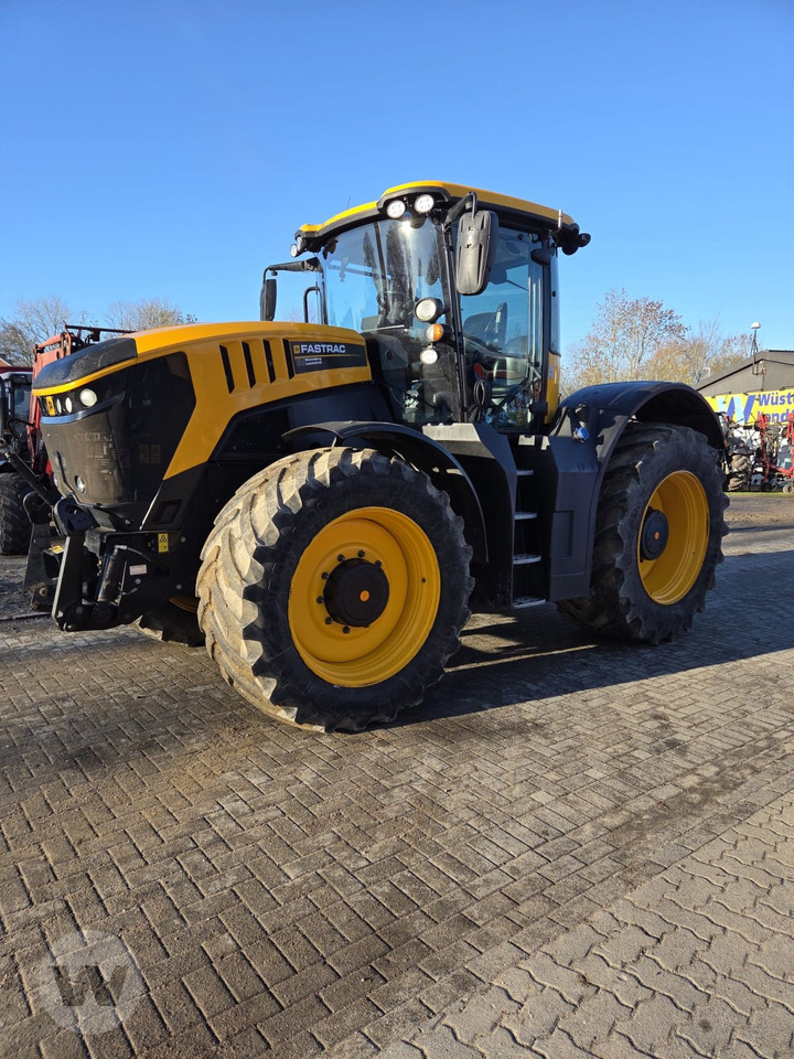 JCB FasTrac 8330 - Traktor: slika 2 JCB FasTrac 8330 - Traktor: slika 2