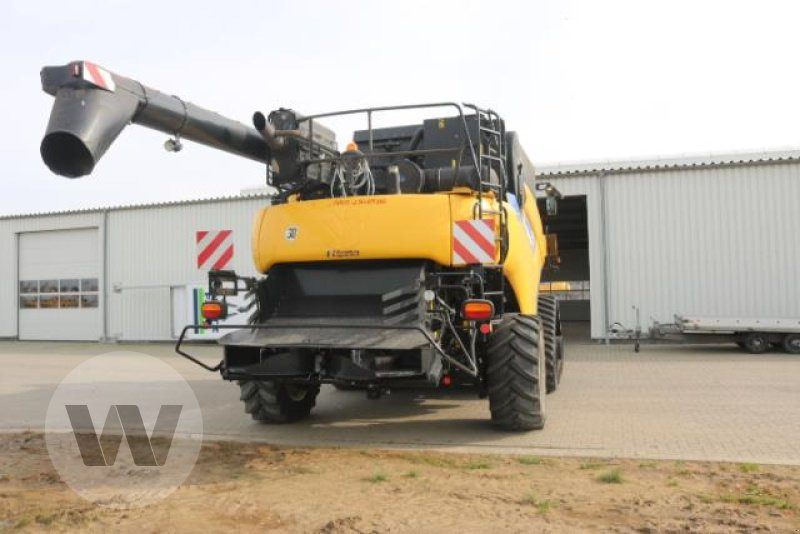 New Holland CR 9090 SCR - Kombajn harvester: slika 4 New Holland CR 9090 SCR - Kombajn harvester: slika 4
