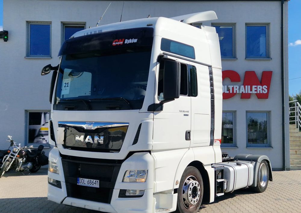 MAN TGX 18.440 XXL LOW DECK Automat - Vlačilec: slika 2 MAN TGX 18.440 XXL LOW DECK Automat - Vlačilec: slika 2