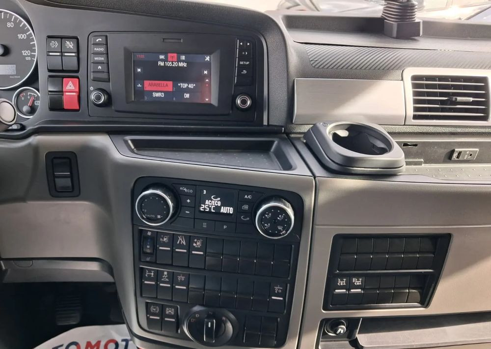 MAN TGX 18.470 Hydraulika dwuobwodowa + wywrot - Vlačilec: slika 4 MAN TGX 18.470 Hydraulika dwuobwodowa + wywrot - Vlačilec: slika 4