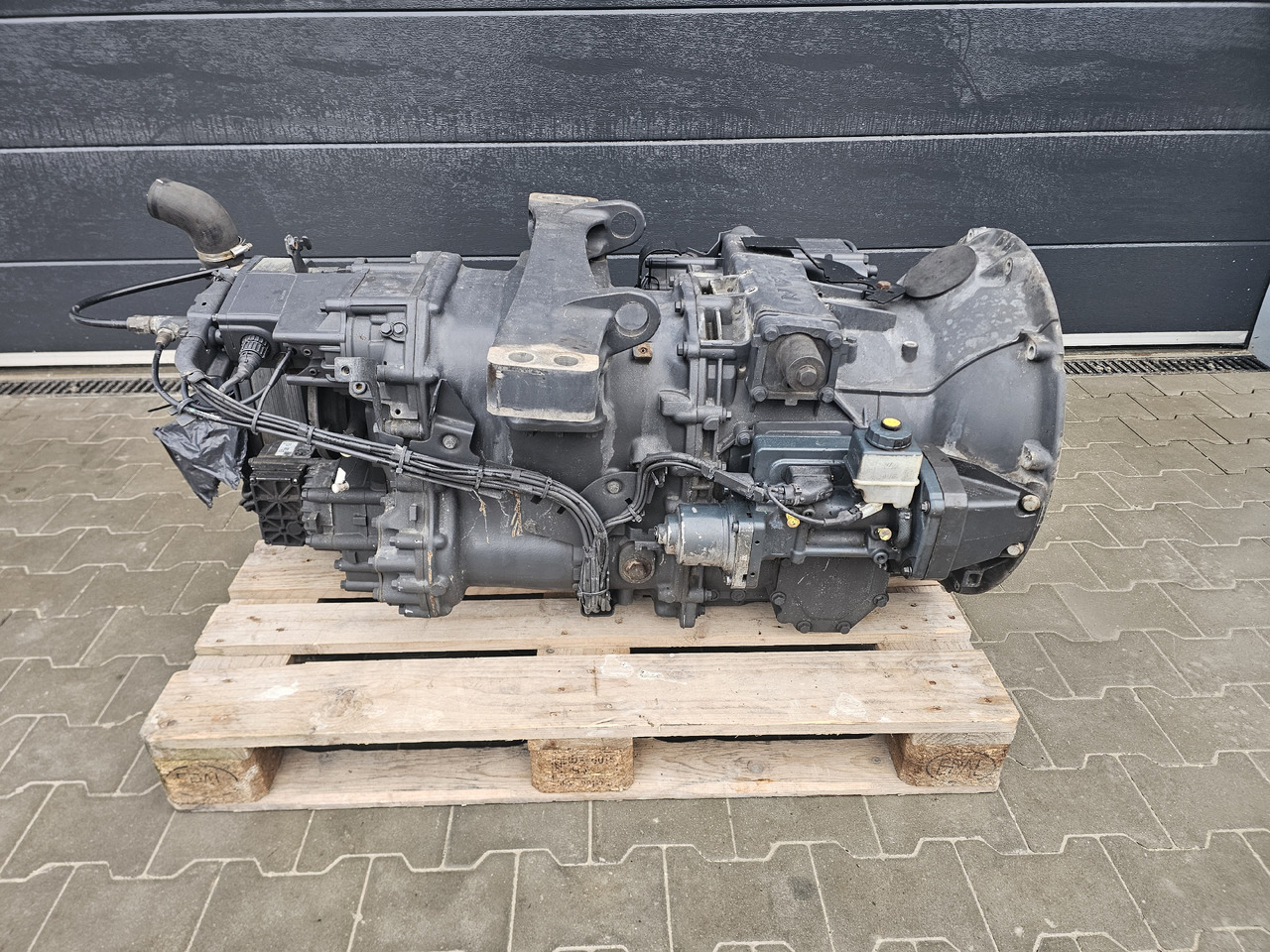MAN TGS TGX EURO 6 / GRS TIPMATIC GEARBOX RETARDER / 81320046462 - Menjalnik: slika 2 MAN TGS TGX EURO 6 / GRS TIPMATIC GEARBOX RETARDER / 81320046462 - Menjalnik: slika 2