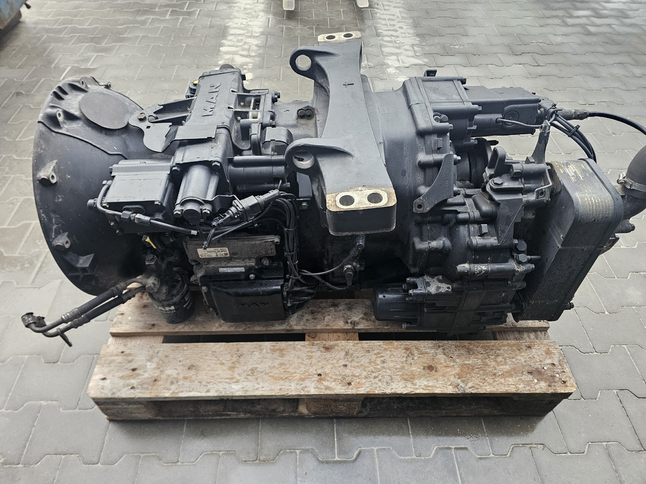 MAN TGS TGX EURO 6 / GRS TIPMATIC GEARBOX RETARDER / 81320046462 - Menjalnik: slika 5 MAN TGS TGX EURO 6 / GRS TIPMATIC GEARBOX RETARDER / 81320046462 - Menjalnik: slika 5