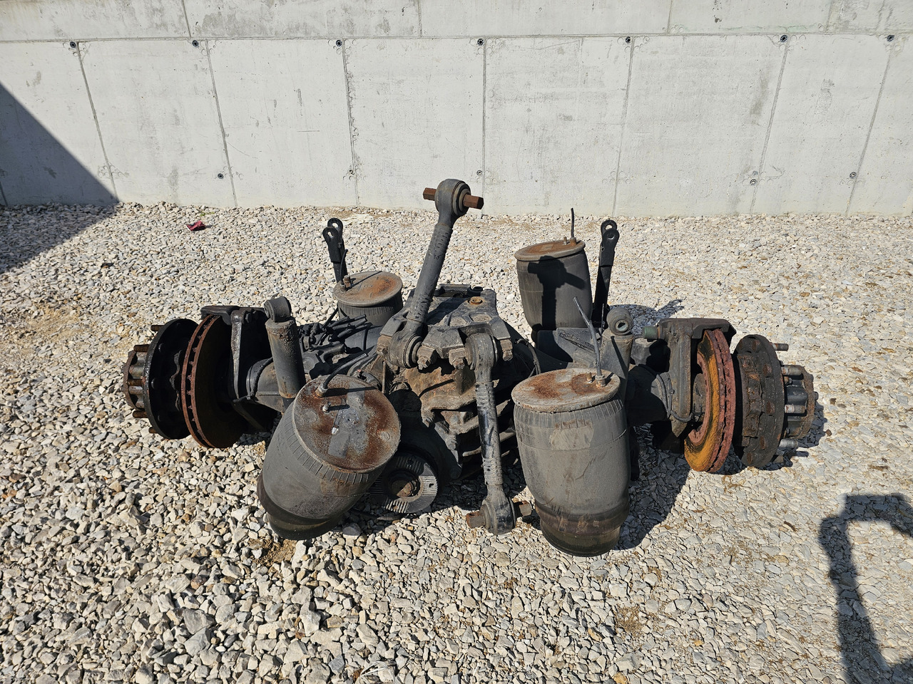 MAN TGX TGS EURO 6 / COMPLETE AXLE / HY-1350 / 38:15 - Zadnja os: slika 2 MAN TGX TGS EURO 6 / COMPLETE AXLE / HY-1350 / 38:15 - Zadnja os: slika 2