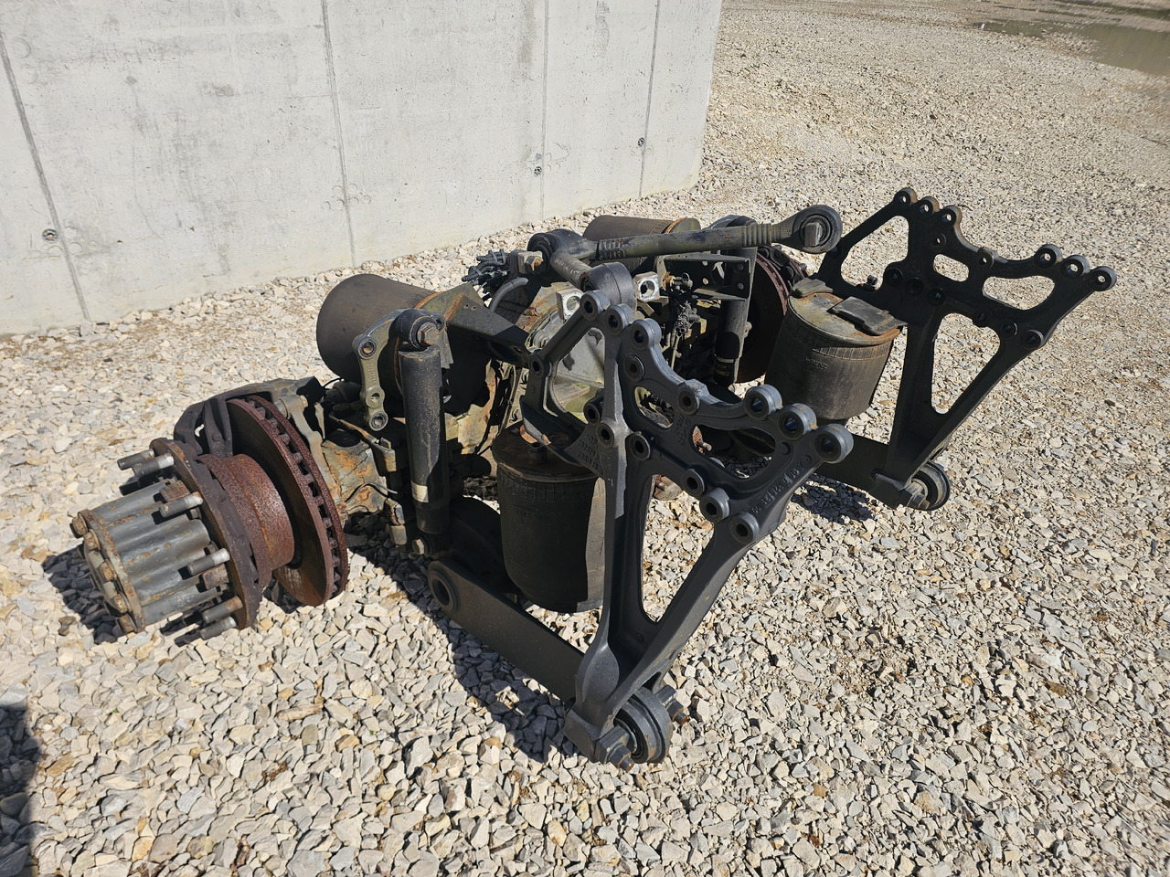 MERCEDES-BENZ ACTROS MP4 / COMPLETE REAR AXLE / R440 /RATIO: 2.733 - Zadnja os: slika 4 MERCEDES-BENZ ACTROS MP4 / COMPLETE REAR AXLE / R440 /RATIO: 2.733 - Zadnja os: slika 4