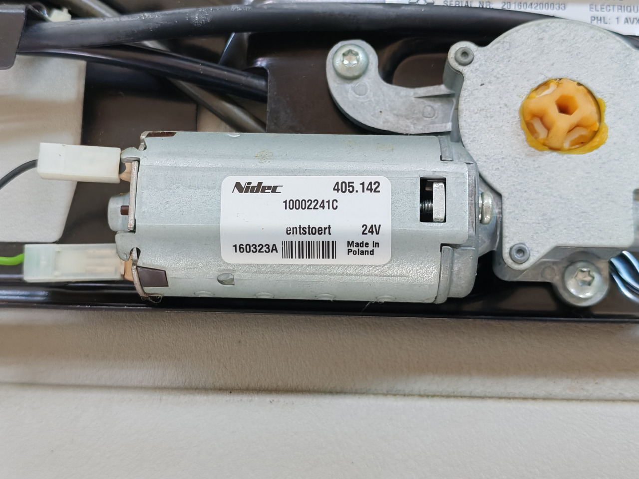 RENAULT RANGE T / SUNROOF / 7484505331 - Okno in deli: slika 4 RENAULT RANGE T / SUNROOF / 7484505331 - Okno in deli: slika 4