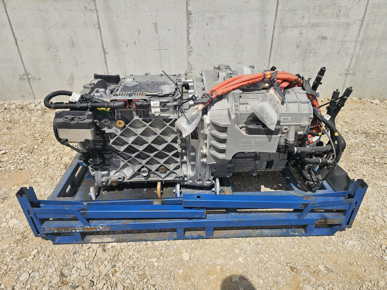 RENAULT T E-TECH / C E-TECH ELECTRIC / NEM 3 DRIVETRAIN / EPT2412 / COMPLETE - Motor: slika 1 RENAULT T E-TECH / C E-TECH ELECTRIC / NEM 3 DRIVETRAIN / EPT2412 / COMPLETE - Motor: slika 1