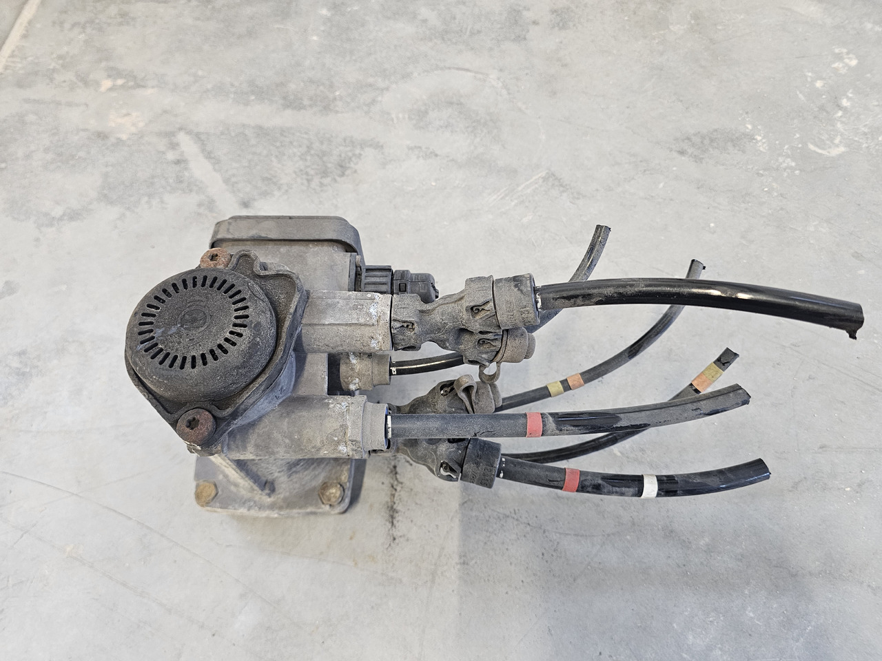 VOLVO FH FM / EBS BRAKE VALVE / K020625 / 21122038 - Zavorni ventil: slika 3 VOLVO FH FM / EBS BRAKE VALVE / K020625 / 21122038 - Zavorni ventil: slika 3