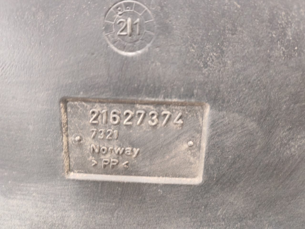 VOLVO FH5 FM5 / AIR FILTER INTAKE / 21627374 - Zračni filter: slika 3 VOLVO FH5 FM5 / AIR FILTER INTAKE / 21627374 - Zračni filter: slika 3