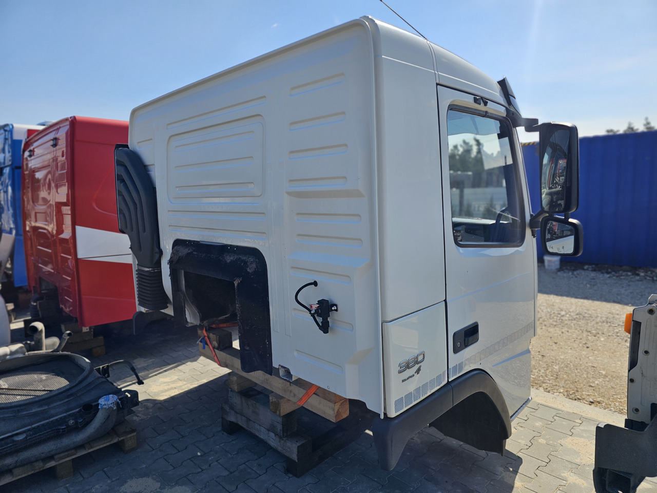 VOLVO FM DAILY CAB / COMPLETE - Kabina: slika 4 VOLVO FM DAILY CAB / COMPLETE - Kabina: slika 4