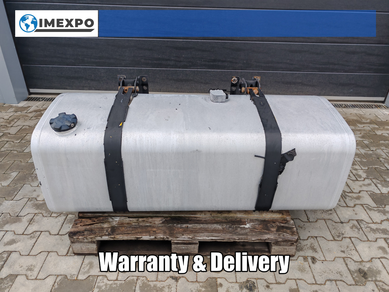 VOLVO RENAULT / ALU FUEL TANK / 150x67x56 / 430L / 21889350 - Rezervoar za gorivo: slika 1 VOLVO RENAULT / ALU FUEL TANK / 150x67x56 / 430L / 21889350 - Rezervoar za gorivo: slika 1