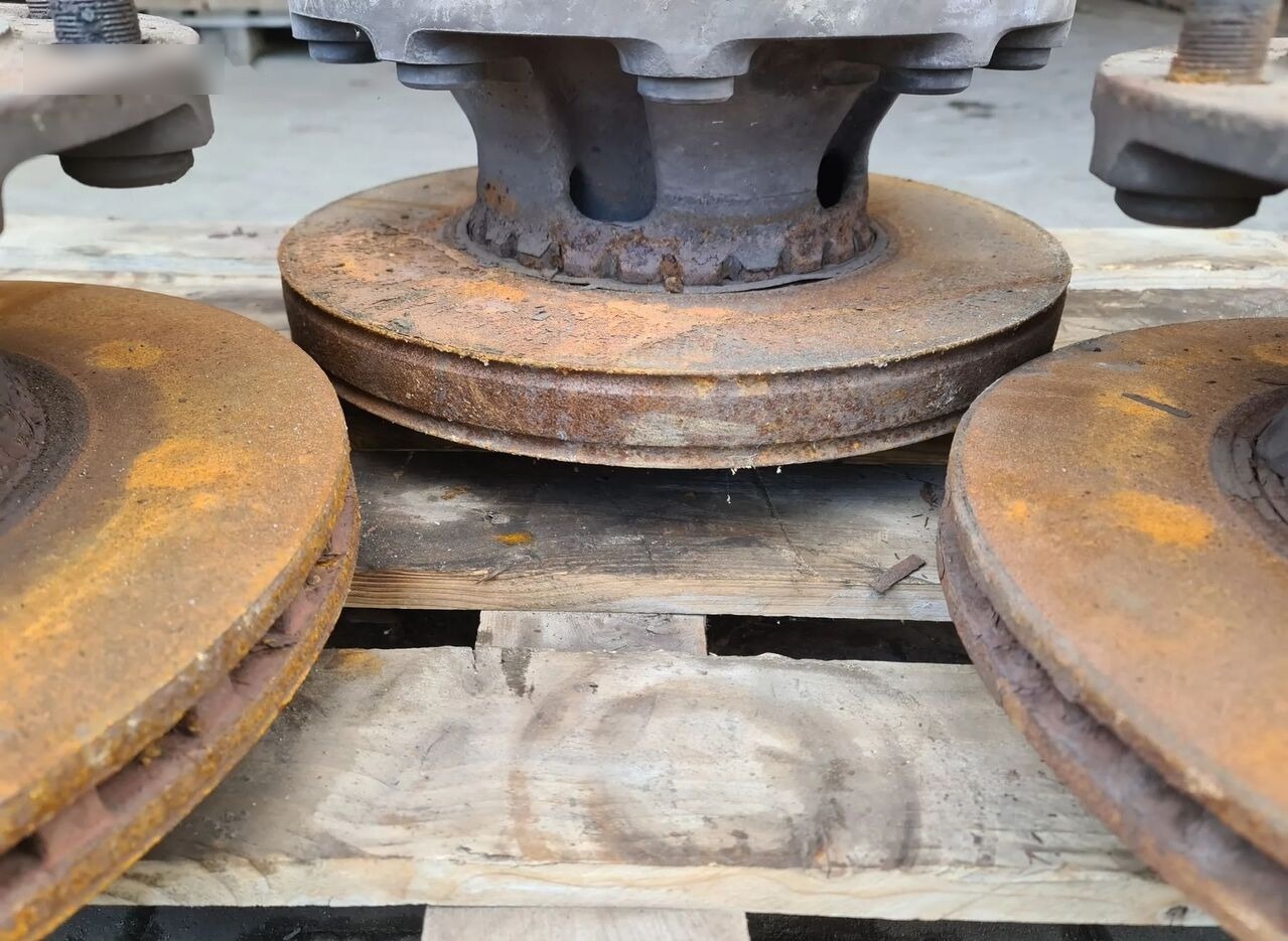 VOLVO RENAULT FRONT HUB 68mm 6.8cm / WORLDWIDE DELIVERY - Pesto za Tovornjak: slika 4 VOLVO RENAULT FRONT HUB 68mm 6.8cm / WORLDWIDE DELIVERY - Pesto za Tovornjak: slika 4