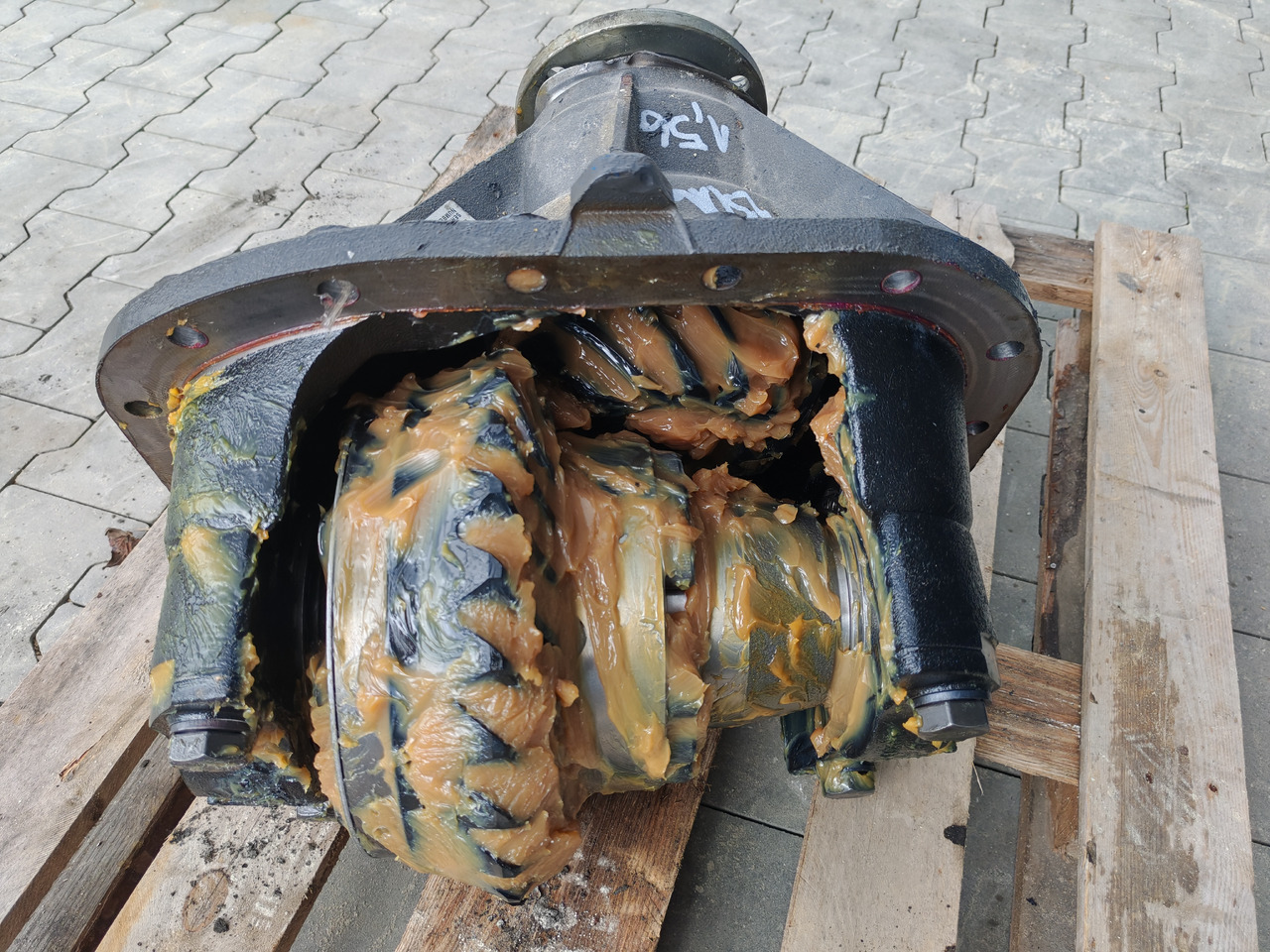 VOLVO RTH2610B / DS70H / RATIO: 1.56 16x25 / DIFFERENTIAL / NEW - Zadnja os: slika 3 VOLVO RTH2610B / DS70H / RATIO: 1.56 16x25 / DIFFERENTIAL / NEW - Zadnja os: slika 3