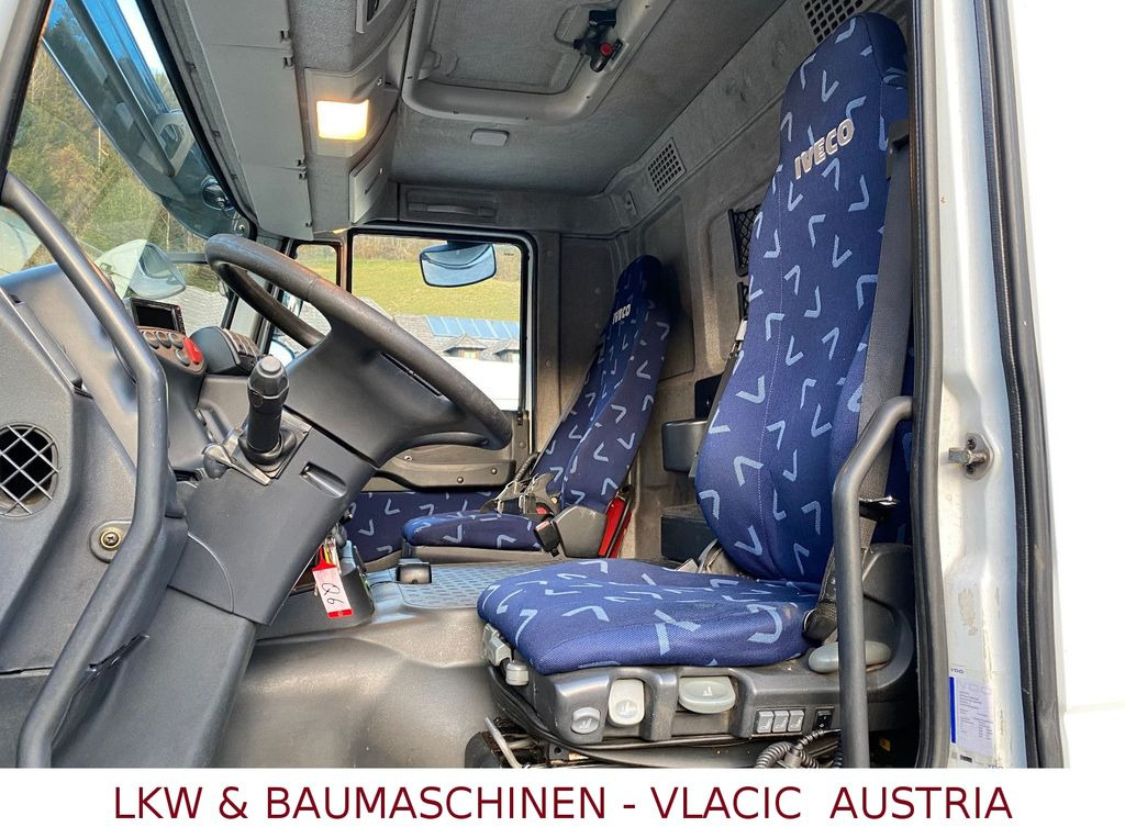 Interior photo 1: Tovornjak s kesonom, Tovornjak z dvigalom Iveco Stralis 360 Kran HIAB 166 4xHydr. Ladung 6,20m Iveco Stralis 360 Kran HIAB 166 4xHydr. Ladung 6,20m Interior photo 1: Tovornjak s kesonom, Tovornjak z dvigalom Iveco Stralis 360 Kran HIAB 166 4xHydr. Ladung 6,20m Iveco Stralis 360 Kran HIAB 166 4xHydr. Ladung 6,20m