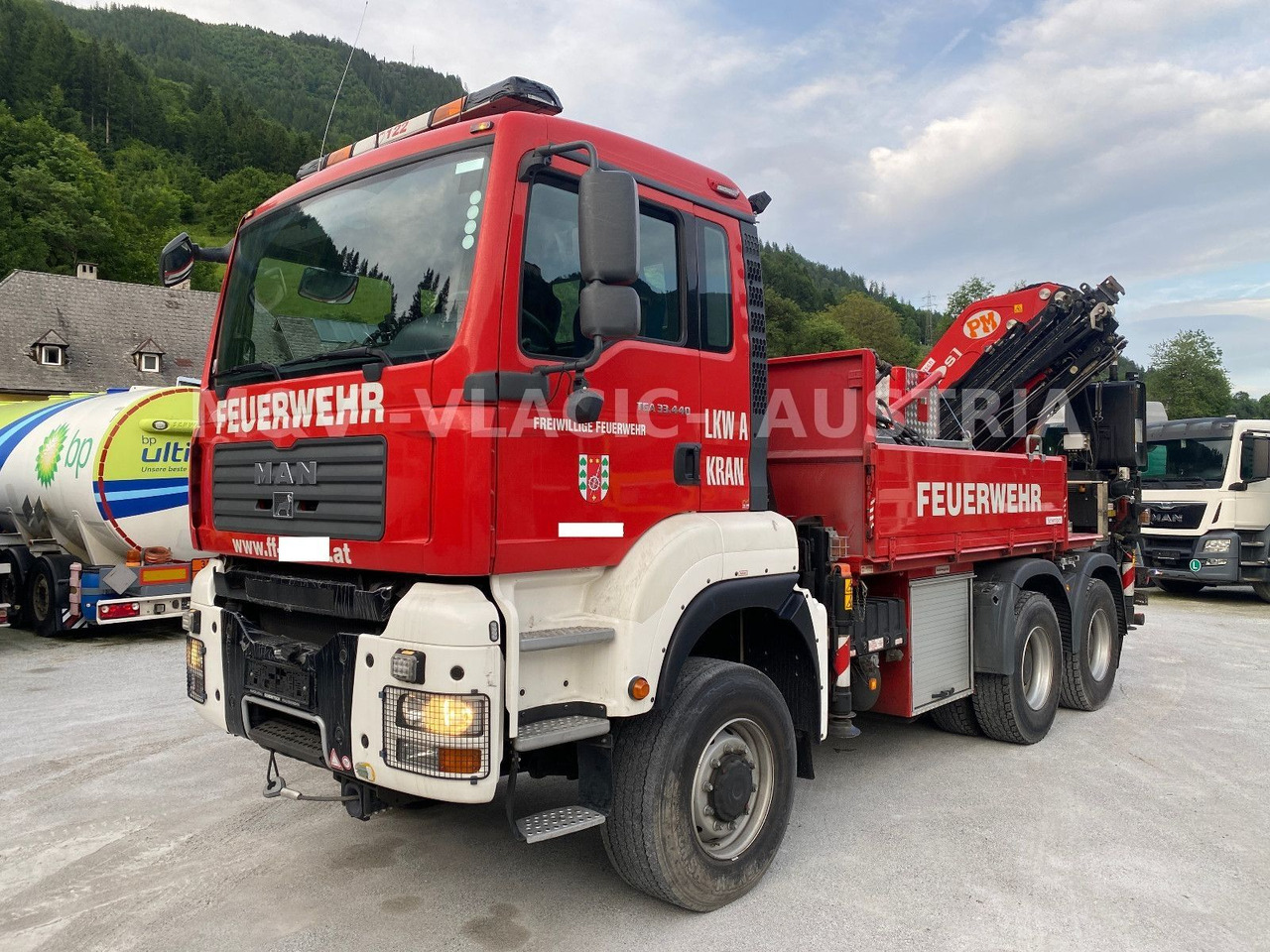 MAN 33.440 6x6 KRAN PM27 und Frontseilwinde 60lm - Tovornjak s kesonom, Tovornjak z dvigalom: slika 1 MAN 33.440 6x6 KRAN PM27 und Frontseilwinde 60lm - Tovornjak s kesonom, Tovornjak z dvigalom: slika 1