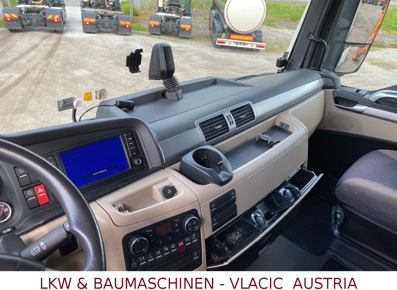 MAN TGX 18.420 (eigengewicht 6939Kg) MAN TGX 18.420 (eigengewicht 6939Kg) - Vlačilec: slika 5 MAN TGX 18.420 (eigengewicht 6939Kg) MAN TGX 18.420 (eigengewicht 6939Kg) - Vlačilec: slika 5