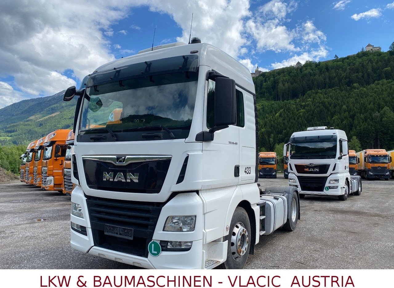 MAN TGX 18.420 (eigengewicht 6939Kg) MAN TGX 18.420 (eigengewicht 6939Kg) - Vlačilec: slika 1 MAN TGX 18.420 (eigengewicht 6939Kg) MAN TGX 18.420 (eigengewicht 6939Kg) - Vlačilec: slika 1