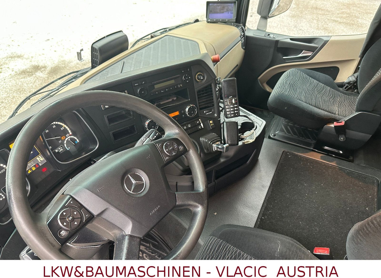 Mercedes-Benz Actros 1840 ADR - Vlačilec: slika 4 Mercedes-Benz Actros 1840 ADR - Vlačilec: slika 4