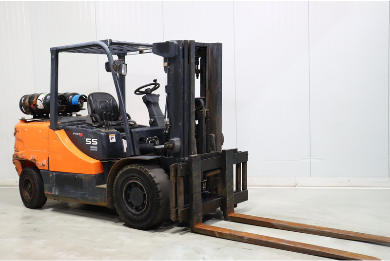 Doosan G55C-5 - Plinski viličar: slika 1 Doosan G55C-5 - Plinski viličar: slika 1