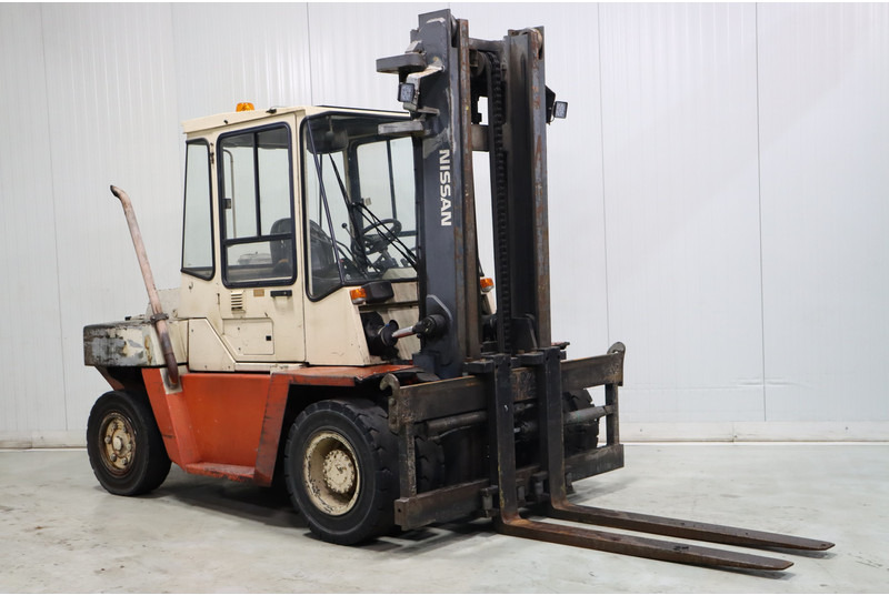 Nissan VF05H70U - Diesel viličar: slika 1 Nissan VF05H70U - Diesel viličar: slika 1