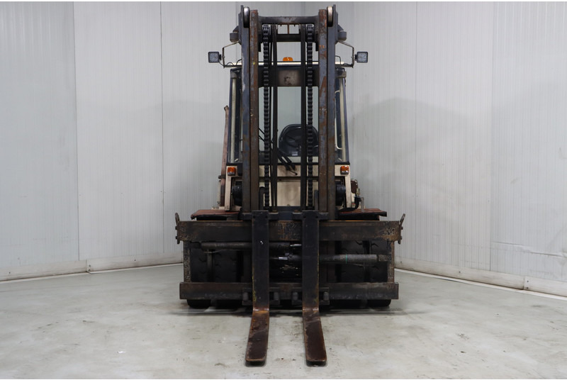 Nissan VF05H70U - Diesel viličar: slika 3 Nissan VF05H70U - Diesel viličar: slika 3