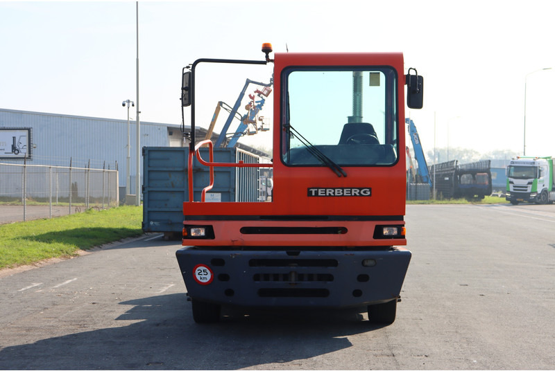 Terberg YT182 - Terminalski traktor: slika 3 Terberg YT182 - Terminalski traktor: slika 3