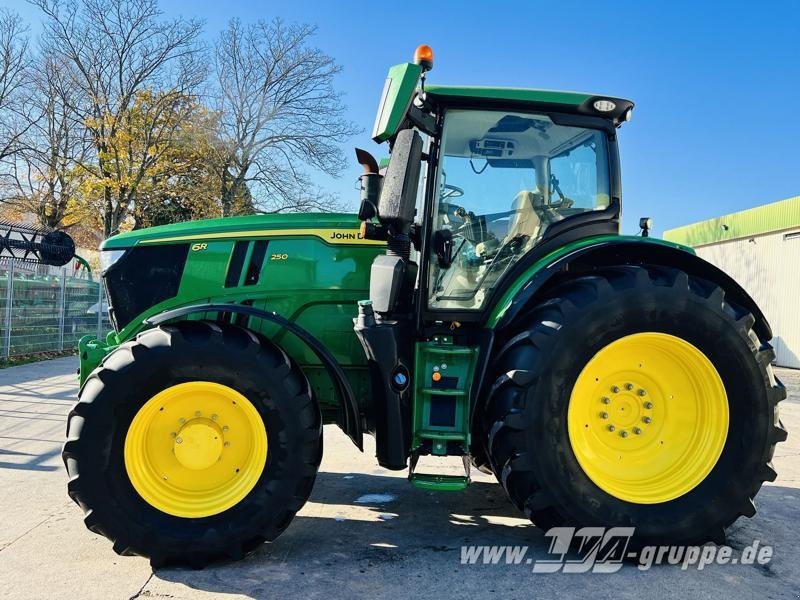 John Deere 6R 250 - Traktor: slika 4 John Deere 6R 250 - Traktor: slika 4