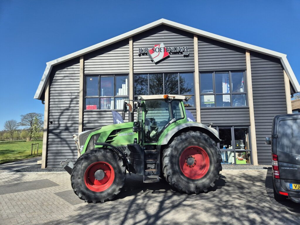 FENDT 828 - Traktor: slika 1 FENDT 828 - Traktor: slika 1