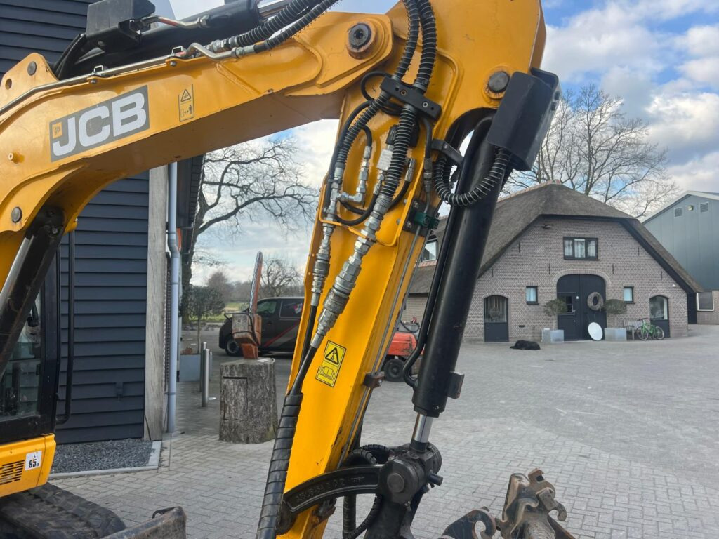 JCB 48Z-I T3 mididigger - Mini bager: slika 4 JCB 48Z-I T3 mididigger - Mini bager: slika 4