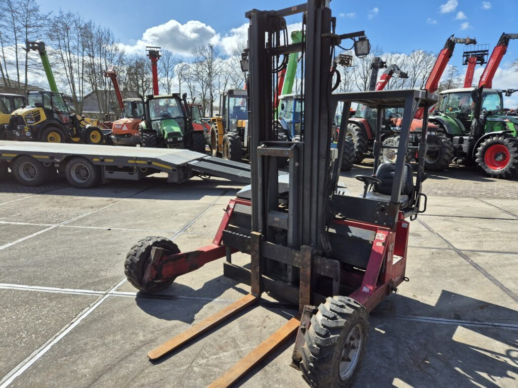 MOFFET M4-25.3 forklift - Diesel viličar: slika 3 MOFFET M4-25.3 forklift - Diesel viličar: slika 3
