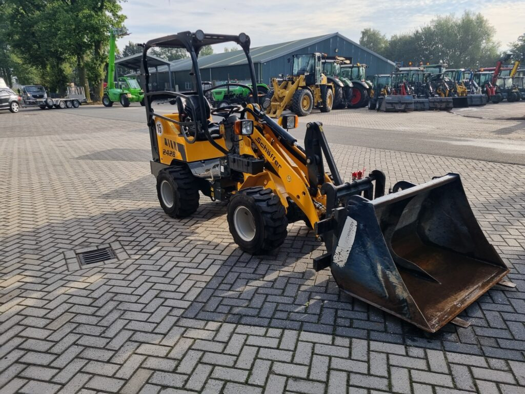 SCHÄFFER 2428 miniloader - Zgibni nakladalnik: slika 2 SCHÄFFER 2428 miniloader - Zgibni nakladalnik: slika 2