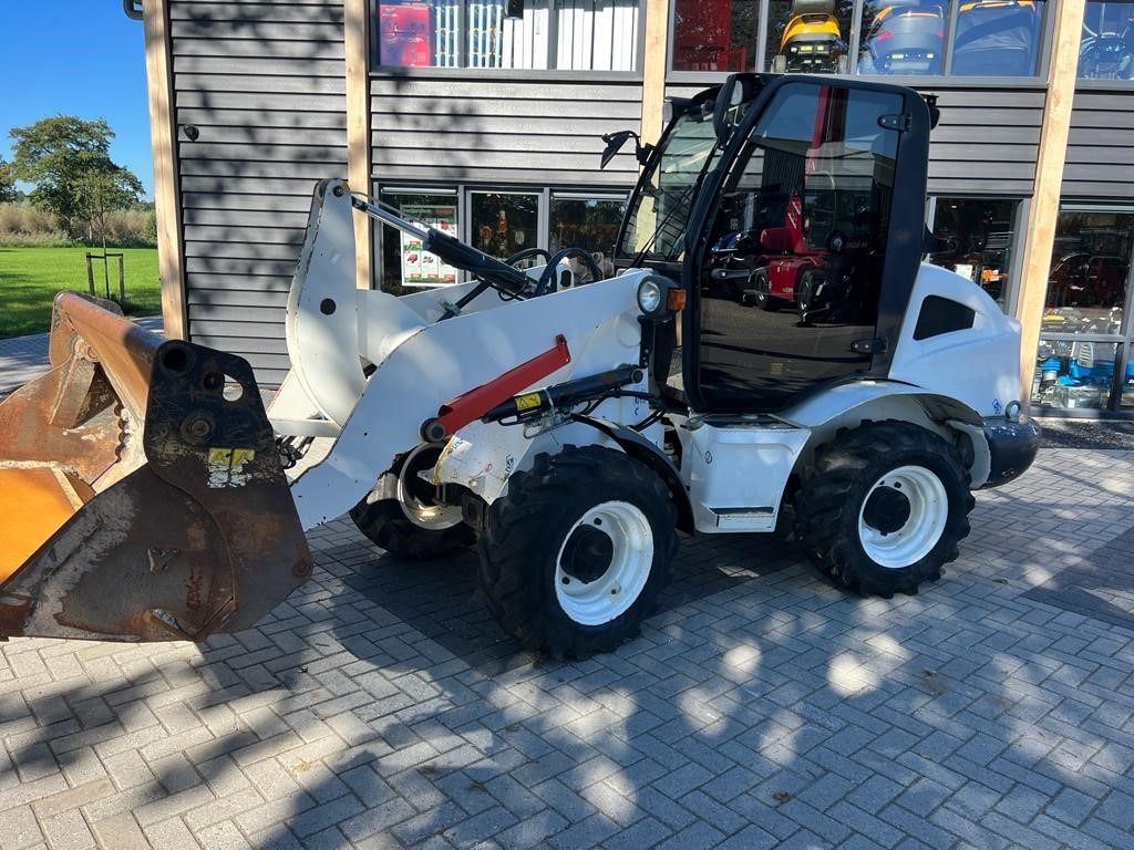 Used YANMAR 1201 loader - Kolesni nakladalec: slika 1 Used YANMAR 1201 loader - Kolesni nakladalec: slika 1