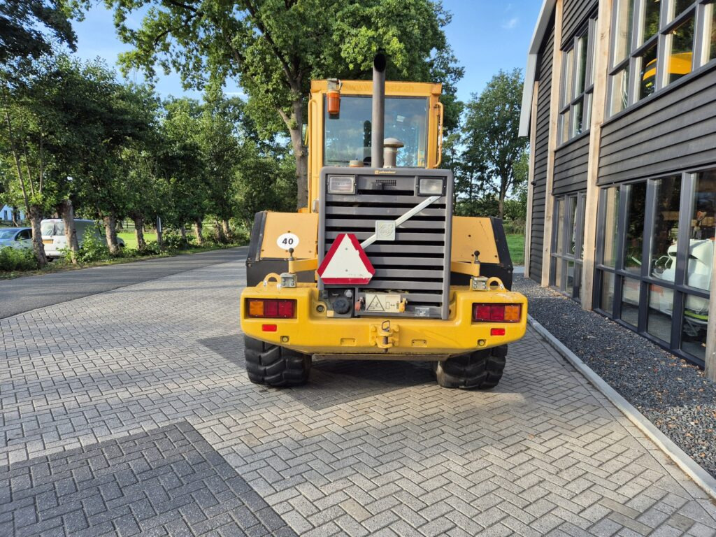 VOLVO L70C - Kolesni nakladalec: slika 4 VOLVO L70C - Kolesni nakladalec: slika 4