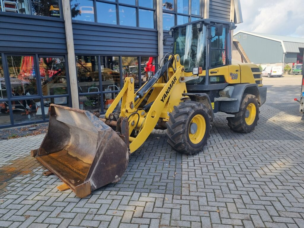 YANMAR V120 - Kolesni nakladalec: slika 1 YANMAR V120 - Kolesni nakladalec: slika 1