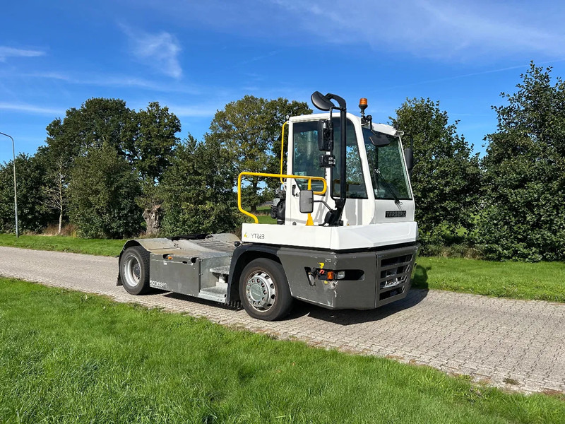 Terberg YT 223 | LOW HOURS | AIRCO | MEGA LOW LOADER | - Terminalski traktor: slika 2 Terberg YT 223 | LOW HOURS | AIRCO | MEGA LOW LOADER | - Terminalski traktor: slika 2