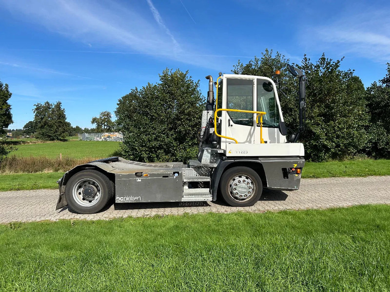Terberg YT 223 | LOW HOURS | AIRCO | MEGA LOW LOADER | - Terminalski traktor: slika 3 Terberg YT 223 | LOW HOURS | AIRCO | MEGA LOW LOADER | - Terminalski traktor: slika 3