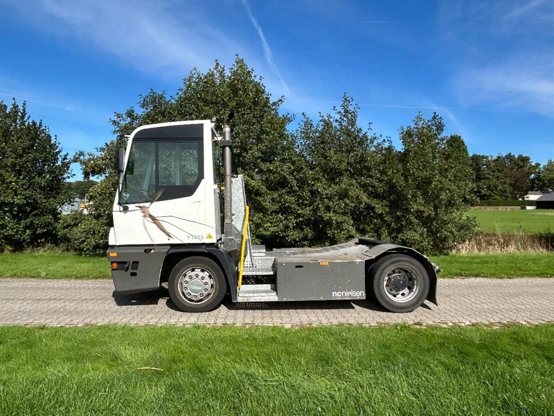 Terberg YT 223 | LOW HOURS | AIRCO | MEGA LOW LOADER | - Terminalski traktor: slika 4 Terberg YT 223 | LOW HOURS | AIRCO | MEGA LOW LOADER | - Terminalski traktor: slika 4