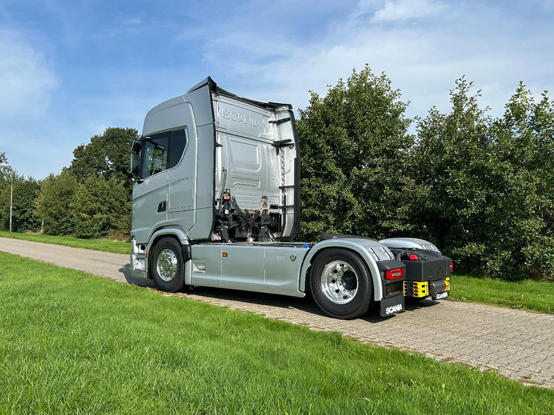 Scania 660S V8 NGS | 4x2 NB | 6 BALON SUSPENSION | RETARDER | FULL-AIR | PTO PREP. | PARK-COOLER | - Vlačilec: slika 3 Scania 660S V8 NGS | 4x2 NB | 6 BALON SUSPENSION | RETARDER | FULL-AIR | PTO PREP. | PARK-COOLER | - Vlačilec: slika 3
