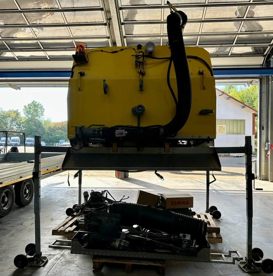 Unimog Aufbaukehrmaschine Trilety SK-370 - Vozilo za pometanje: slika 5 Unimog Aufbaukehrmaschine Trilety SK-370 - Vozilo za pometanje: slika 5