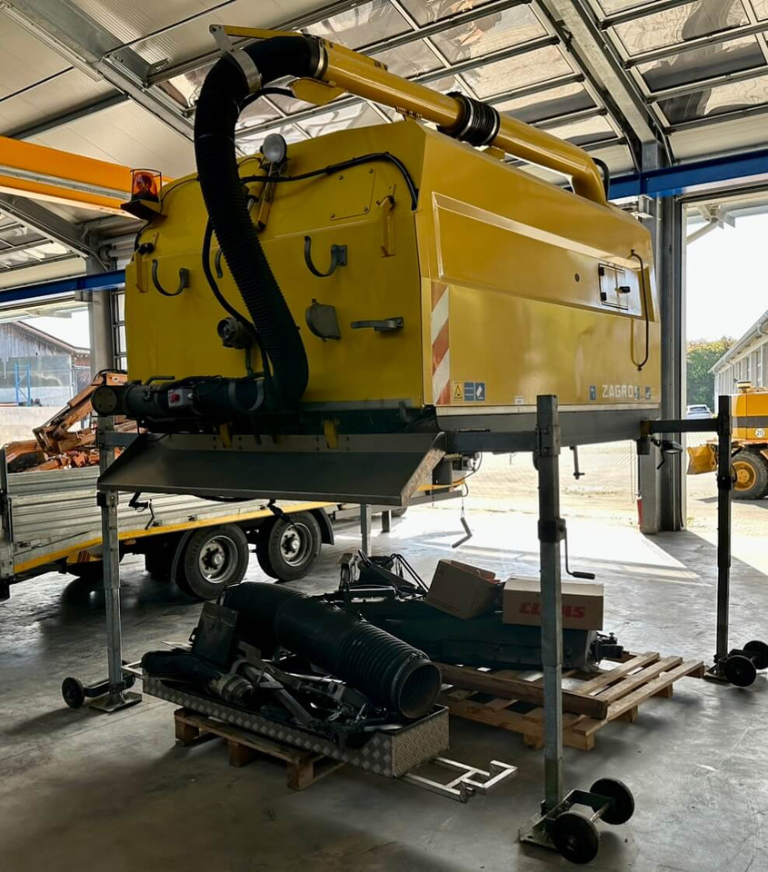 Unimog Aufbaukehrmaschine Trilety SK-370 - Vozilo za pometanje: slika 4 Unimog Aufbaukehrmaschine Trilety SK-370 - Vozilo za pometanje: slika 4