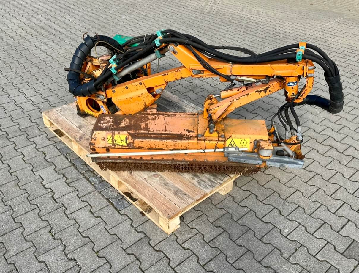 Unimog Randstreifenmulcher Mulag MRK 300 - Bočni mulčer: slika 2 Unimog Randstreifenmulcher Mulag MRK 300 - Bočni mulčer: slika 2