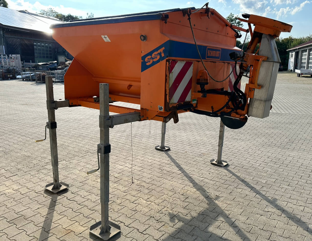 Unimog Salzstreuer Schmidt SST20-TLWH - Posipalnik peska/ Soli: slika 1 Unimog Salzstreuer Schmidt SST20-TLWH - Posipalnik peska/ Soli: slika 1