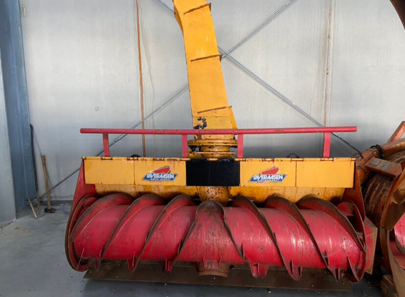 Unimog Schneefräse Overaasen T-70B - Snežni plug: slika 2 Unimog Schneefräse Overaasen T-70B - Snežni plug: slika 2