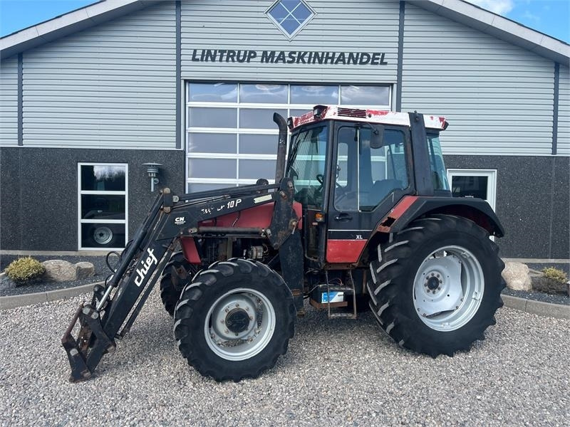 Case IH 4240XL Med frontlæsser - Traktor: slika 1 Case IH 4240XL Med frontlæsser - Traktor: slika 1