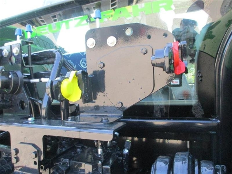 Traktor Deutz-fahr Agrotron 6205G New and Unused tractor: slika 8