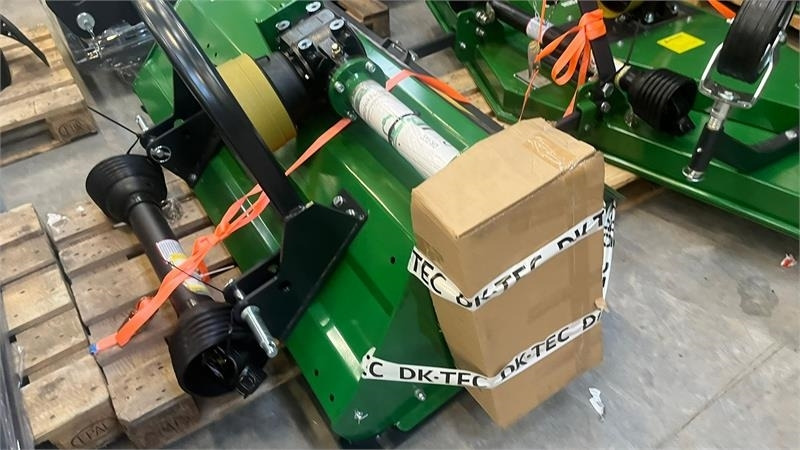 Dk-Tec EFGC125D Slagleklipper med fast tårn og oplukkelig - Kosilnica: slika 2 Dk-Tec EFGC125D Slagleklipper med fast tårn og oplukkelig - Kosilnica: slika 2